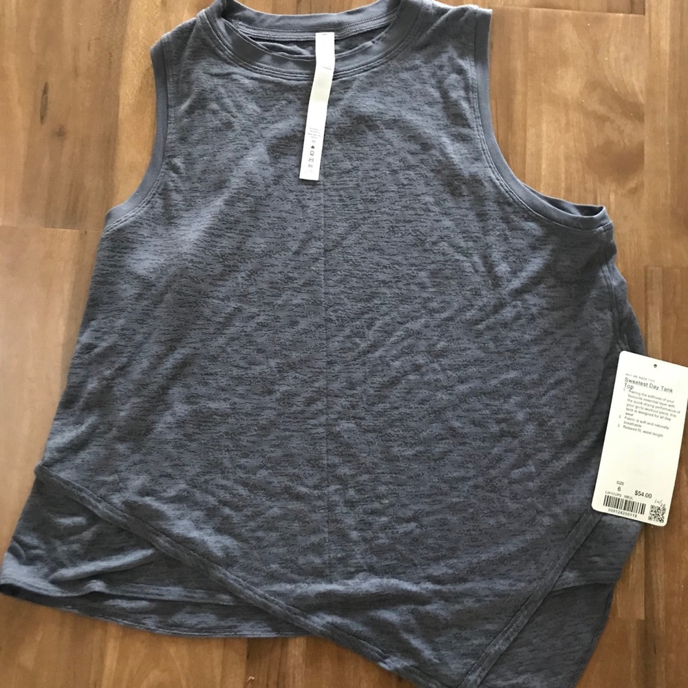 NWT Lululemon Sweetest Day Tank Top / sz 6